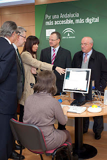 Antonio Ávila, Micaela Navarro, Patricio Cárceles, José Manuel Porras, Fermín Caballero y Gonzalo Rivas comentando las novedades que se incorporan