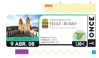 Cupón del 9 de abril dedicado a Vélez-Rubio (Almería), con una imagen de la plaza principal