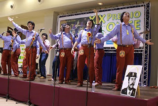 Actuación de la chirigota 'Los diestros muu diestros'