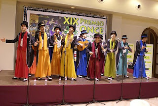 Actuación de la comparsa 'Juana la Loca'