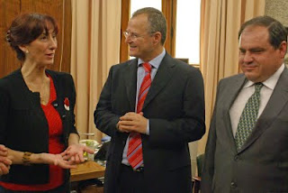 La alcaldesa de Jaén con el delegado territorial y el director de la ONCE en Jaén