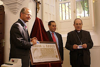 El delegado y subdelegado territorial de la ONCE con el arzobispo de Sevilla