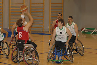 Latham y Vargas en plena faena deportiva