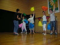 Alumnos de Primaria en una representación teatral