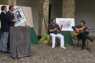 El cantaor Álvaro Rodriguez Arenas durante su homenaje a Lorca cantando unas granaínas