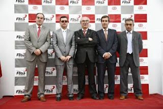 Los consejeros delegados de Flisa y Fundosa con el alcalde de Cartaya y el resto de autoridades