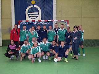Foto de familia de los jugadores antes del partido amistoso