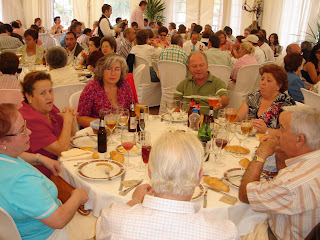 Aspecto general del almuerzo de hermandad celebrado en Torredel campo