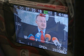 Patricio Cárceles durante su intervención en una de las cámaras de televisión