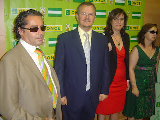 La directora general de Orientación y Evaluación Educativa con los responsables del CRE