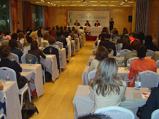 La sala llena de público en el momento de la inauguración de la Jornada
