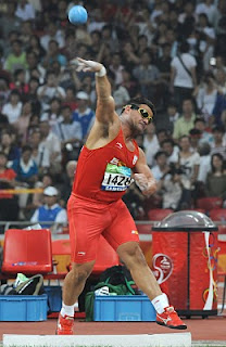 David Cansinos campeón de España en lanzamiento de peso y de disco