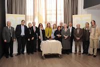 El jurado de los Premios Tiflos de Literatura celebra la XXV edición con una tarta