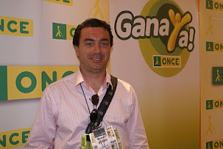 Primer plano sonriente de Fabian