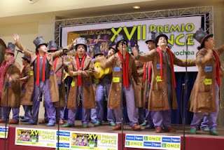 Actuación de la comparsa Comecaminos