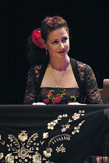 Laura de los Ángeles al piano