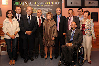 El consejero de Cultura de la Junta de Andalucía, Paulino Plata, el delegado de Cultura en Málaga, Manuel García, el alcalde de Málaga, Francisco de la Torre, el concejal de Movilidad y Accesibilidad, Raúl López, la vicepresidenta segunda del Consejo General de la ONCE, Teresa Palahí, el delegado de la ONCE en Andalucía, Ceuta y Melilla, Patricio Cárceles, el director en Málaga, Cristóbal Martínez y el presidente del Consejo Territorial de la ONCE en Andalucía, Ceuta y Melilla, Ventura Pazos