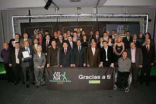 Foto de todos los agentes de venta reunidos en Madrid junto al presidente de la ONCE, Miguel Carballeda, y los directivos que asistieron al acto