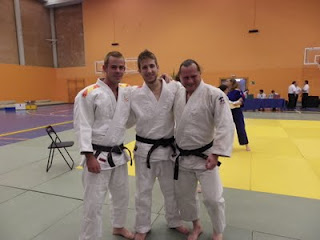 Tres de los judokas que compitieron en el campeonato de Judo en la categoría masculina