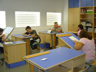 Los alumnos contentos en su primer día de clase en el CRE