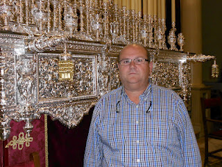 Juan Antonio Guillén, vendedor de la ONCE y capataz de cuatros Hermandades sevillanas