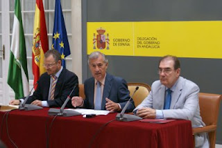 Intervención del delegado del Gobierno en Andalucía ante los medios junto al delegado de la ONCE en Andalucía