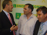 El alcalde de Guadix conversa con Patricio Cárceles y Rafael Moreno