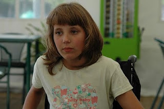 Primer plano de Lourdes Ortega, una joven con un futuro prometedor