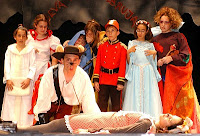 Menudo Trajín en una de sus representaciones