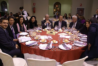 Mesa presidencial con el delegado territorial de la ONCE en Andalucía y el consejero de Empleo entre otras autoridades