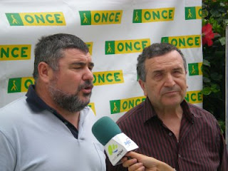 Alberto Morillas y Enrique Servando atendiendo a las preguntas de los medios de comunicación