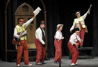 Otro momento de la interpretación de los actores de Orozú