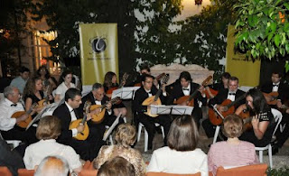 La orquesta 'Ciudad de los Califas' durante su actuación