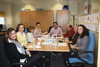 Padres y profesionales en una de las reuniones