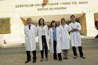 Foto de familia del grupo de investación del Virgen del Rocío