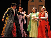 Un momento muy colorista de la representación de Orozú en Alicante