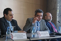 El alcalde de Alcalá, Antonio Gutiérrez Limones, durante su intervención en la presentación del portal 'Idealpyme'
