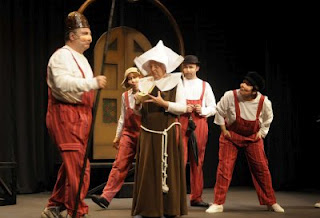 Imagen de los integrantes de Orozú en su representación