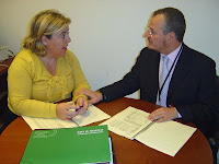 Imagen de la reunión de trabajo entre la consejera de Gobernación y el delegado territorial de la ONCE