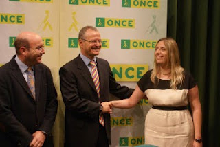 Patricio Cárceles junto a Estela Medina y Rafael Navas