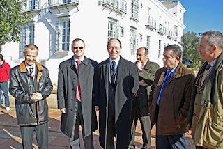 Patricio Cárceles posa junto a Juan José Díaz Trillo