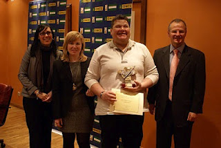 El premiado en originalidad el también gaditano, José Luis Marcos por un cuadro-collage
