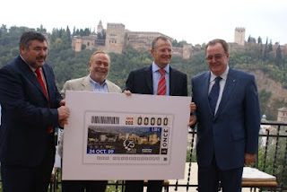 De izquierda a derecha, director de la ONCE en Granada, presidente de Radio Granada, delegado territorial y director general de Radio Granada