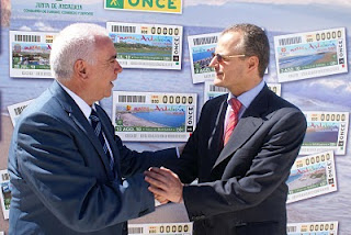 Saludo cordial entre Patricio Cárceles y Luciano Alonso.