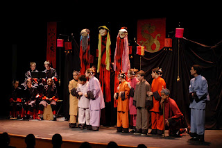 Espectacular puesta en escena de Menudo Trajín