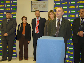 Miguel Ortega se dirige a los asistentes