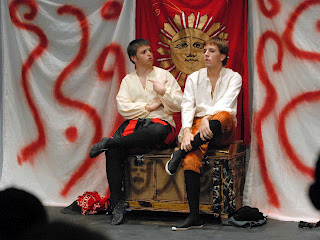 Los actores Jorge Guzmán y Juan Luis Payán en un momento de la representación