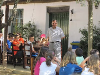 Intervención del presidente del Consejo Territorial, Ventura Pazos, el día que visitó a los chavales en el campamento