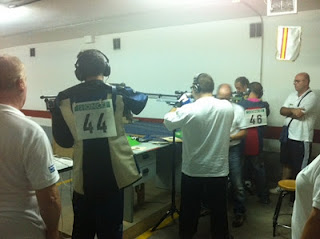 Varios participantes del campeonato preparados para competir