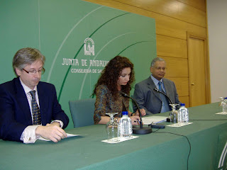 Presentación de la nueva investigación a cargo de la consejera de Salud, María Jesús Montero